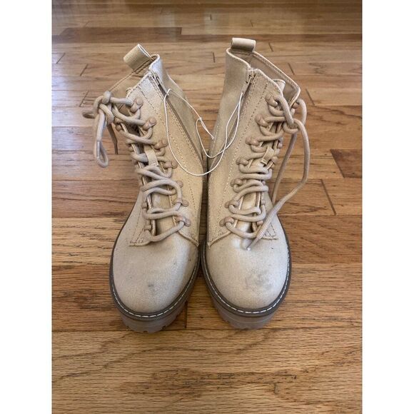 NWOT Universal Thread Women's Beige Canvas Combat Boots Lace-Up & Side Zipper 9 - Picture 1 of 8
